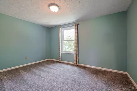 Bedroom - 9045 Fields Dr, Mason, OH 45040 photo 3 of 5