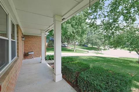 Exterior - 9045 Fields Dr, Mason, OH 45040 photo 3 of 16