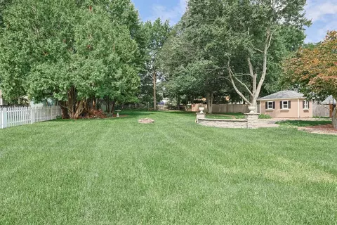 Exterior - 9045 Fields Dr, Mason, OH 45040 photo 7 of 16