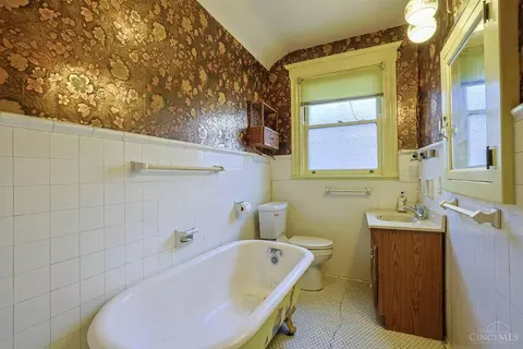 Bath - 2916 Harrison Ave, Cincinnati, OH 45211 photo 2 of 3