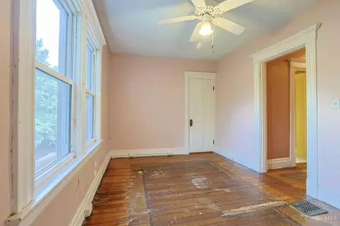 Bedroom - 2916 Harrison Ave, Cincinnati, OH 45211 photo 4 of 6