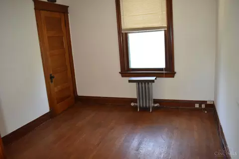 Bedroom - 3736 High Point Ave, Cincinnati, OH 45211 photo 2 of 9