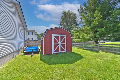 Exterior - 112 Boulder Dr, Mount Orab, OH 45154 photo 9 of 13