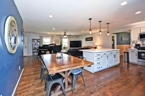 Dining - 112 Boulder Dr, Mount Orab, OH 45154 photo 2 of 5