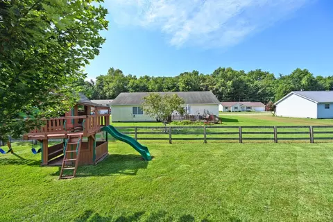 Exterior - 112 Boulder Dr, Mount Orab, OH 45154 photo 8 of 13