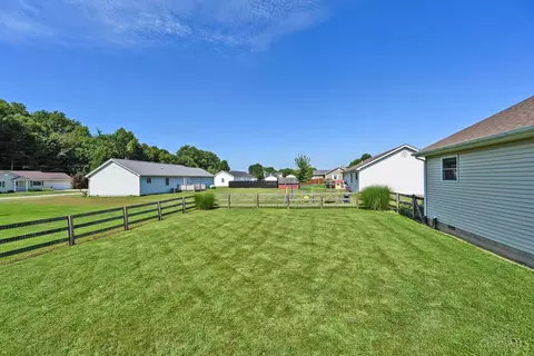 Exterior - 112 Boulder Dr, Mount Orab, OH 45154 photo 7 of 13