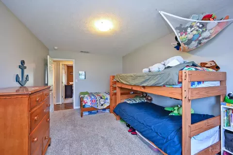 Bedroom - 112 Boulder Dr, Mount Orab, OH 45154 photo 4 of 9