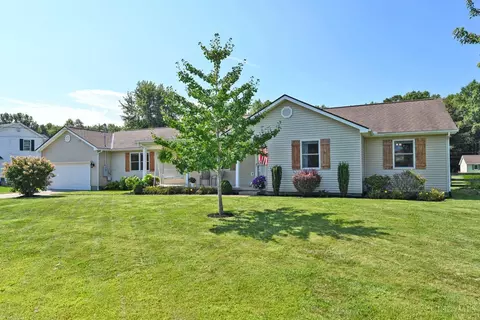 Exterior - 112 Boulder Dr, Mount Orab, OH 45154 photo 2 of 13
