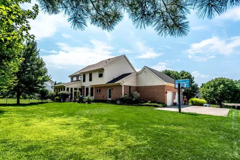 Exterior - 252 Links View Dr, Hamilton Township, OH 45039 photo 11 of 14