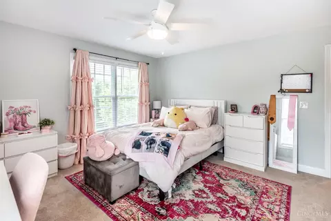 Bedroom - 252 Links View Dr, Hamilton Township, OH 45039 photo 8 of 8