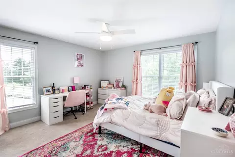 Bedroom - 252 Links View Dr, Hamilton Township, OH 45039 photo 7 of 8