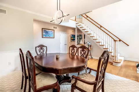 Dining - 252 Links View Dr, Hamilton Township, OH 45039 photo 5 of 6
