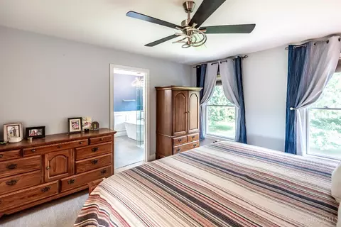 Bedroom - 252 Links View Dr, Hamilton Township, OH 45039 photo 5 of 8