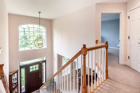 Entry Way - 252 Links View Dr, Hamilton Township, OH 45039 photo 6 of 6