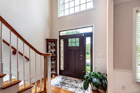 Entry Way - 252 Links View Dr, Hamilton Township, OH 45039 photo 1 of 6