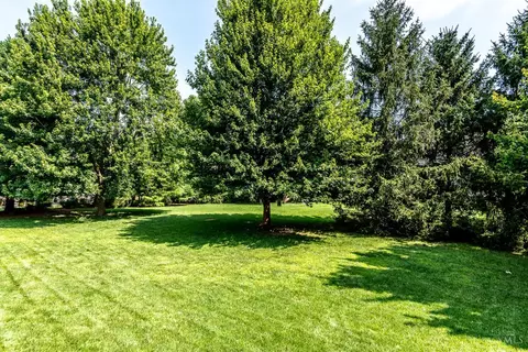 Exterior - 252 Links View Dr, Hamilton Township, OH 45039 photo 9 of 14