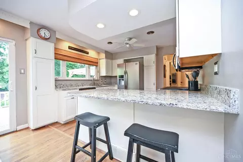 Kitchen - 7256 Jethve Ln, Cincinnati, OH 45243 photo 2 of 8