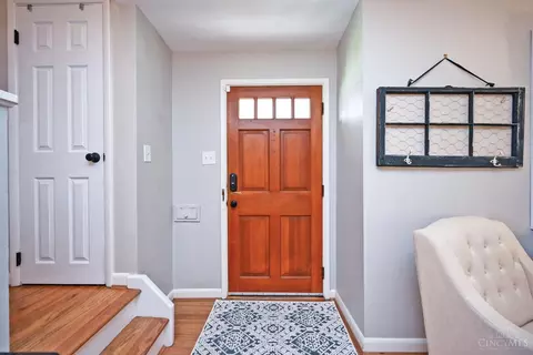 Entry Way - 7256 Jethve Ln, Cincinnati, OH 45243 photo 2 of 4