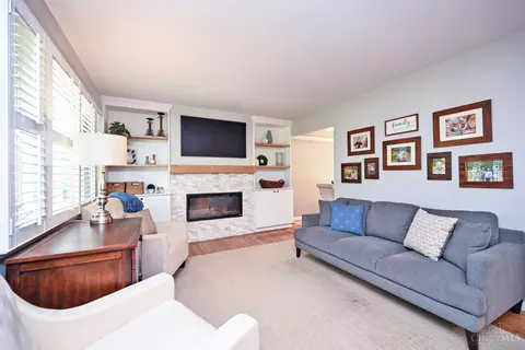 Living - 7256 Jethve Ln, Cincinnati, OH 45243 photo 1 of 5