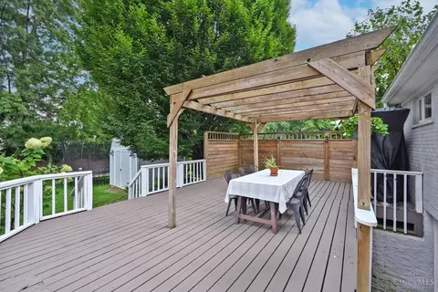 Exterior - 7256 Jethve Ln, Cincinnati, OH 45243 photo 18 of 29