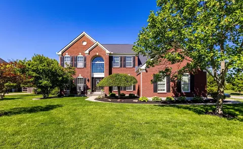 7367 Sussex Dr, West Chester, OH 45069