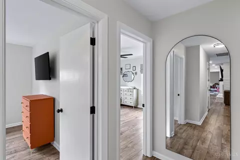 Entry Way - 1028 Newcastle Dr, Cincinnati, OH 45231 photo 1 of 3