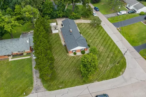 View/Area - 1028 Newcastle Dr, Cincinnati, OH 45231 photo 4 of 10