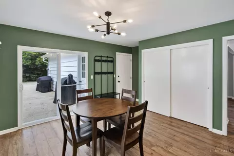 Dining - 1028 Newcastle Dr, Cincinnati, OH 45231 photo 2 of 4