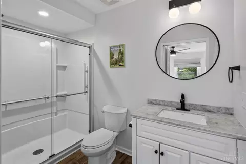 Bath - 1028 Newcastle Dr, Cincinnati, OH 45231 photo 1 of 5