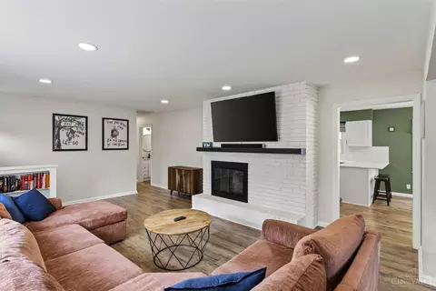 Living - 1028 Newcastle Dr, Cincinnati, OH 45231 photo 3 of 5