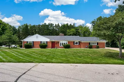 Exterior - 1028 Newcastle Dr, Cincinnati, OH 45231 photo 1 of 12