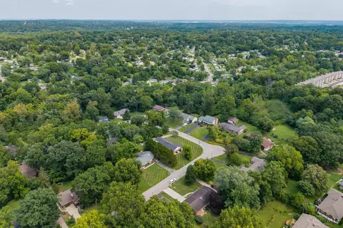 View/Area - 1028 Newcastle Dr, Cincinnati, OH 45231 photo 10 of 10