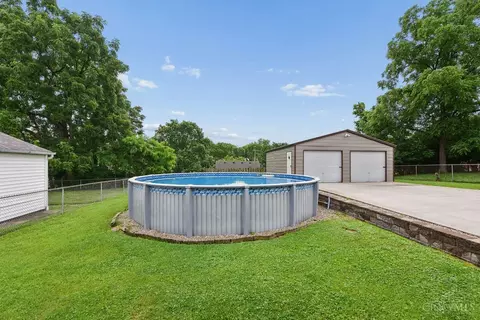 Exterior - 8546 Darnell Ave, Cincinnati, OH 45236 photo 6 of 10
