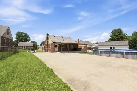 Exterior - 8546 Darnell Ave, Cincinnati, OH 45236 photo 8 of 10