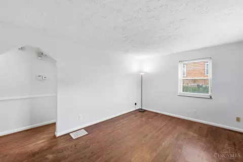 Living - 8546 Darnell Ave, Cincinnati, OH 45236 photo 1 of 3