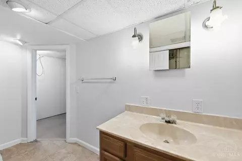 Bath - 8546 Darnell Ave, Cincinnati, OH 45236 photo 4 of 5