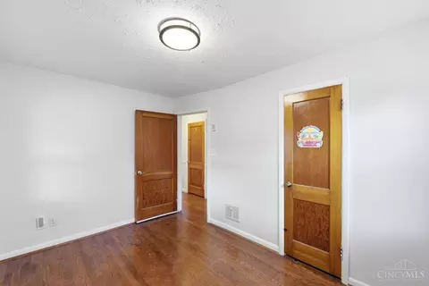 Bedroom - 8546 Darnell Ave, Cincinnati, OH 45236 photo 2 of 11