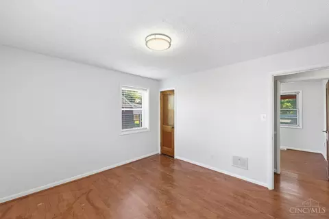 Bedroom - 8546 Darnell Ave, Cincinnati, OH 45236 photo 4 of 11