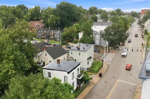 View/Area - 2560 Hackberry St, Cincinnati, OH 45206 photo 2 of 2
