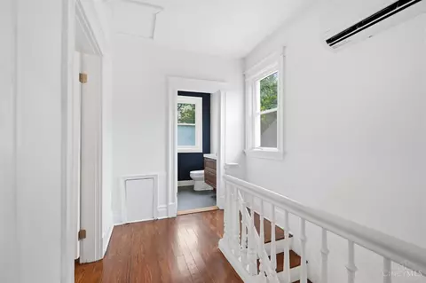 Entry Way - 2560 Hackberry St, Cincinnati, OH 45206 photo 4 of 6