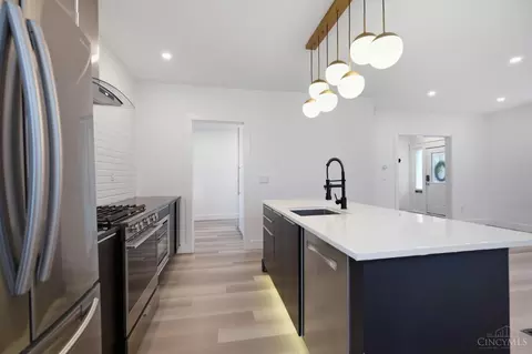 Kitchen - 2560 Hackberry St, Cincinnati, OH 45206 photo 4 of 4
