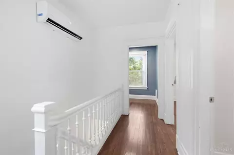 Entry Way - 2560 Hackberry St, Cincinnati, OH 45206 photo 5 of 6