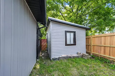 Exterior - 8812 Pine Rd, Cincinnati, OH 45242 photo 6 of 11