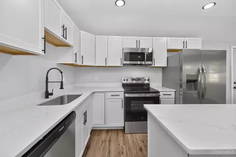 Kitchen - 8812 Pine Rd, Cincinnati, OH 45242 photo 2 of 7