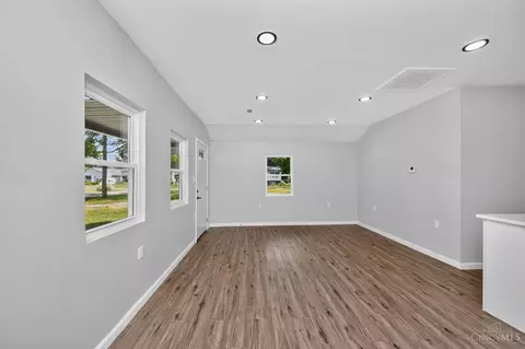 Living - 8812 Pine Rd, Cincinnati, OH 45242 photo 2 of 3