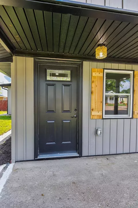 Exterior - 8812 Pine Rd, Cincinnati, OH 45242 photo 3 of 11