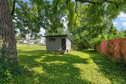 Exterior - 8812 Pine Rd, Cincinnati, OH 45242 photo 8 of 11
