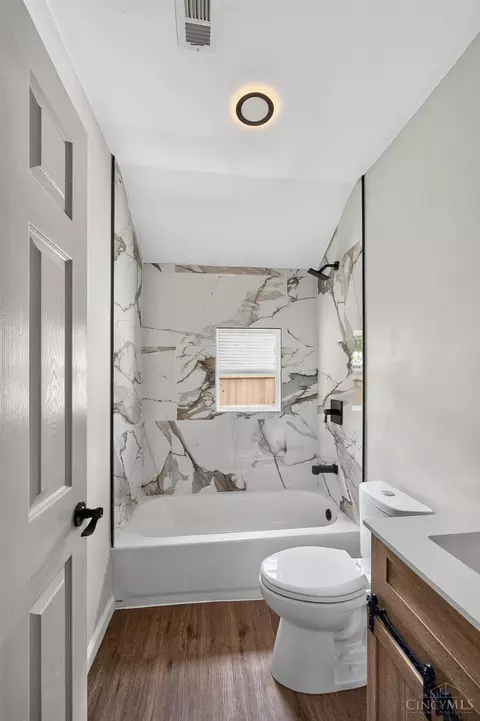 Bath - 8812 Pine Rd, Cincinnati, OH 45242 photo 1 of 6