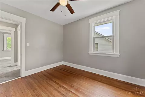 Bedroom - 6820 Alpine Ave, Silverton, OH 45236 photo 2 of 3