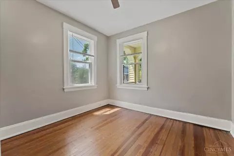 Bedroom - 6820 Alpine Ave, Silverton, OH 45236 photo 1 of 3